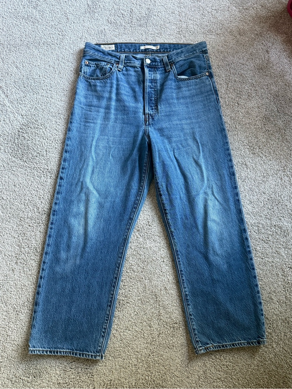 Levi's Women's Ribcage Straight Leg Jeans in Blue Wash